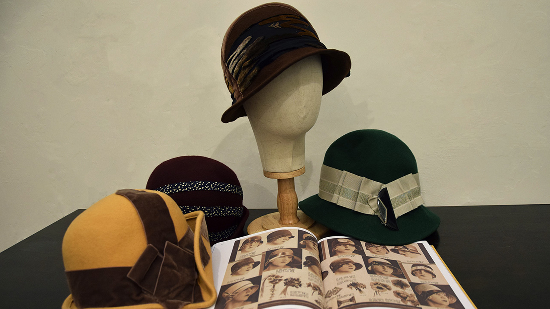 Costumi Russo - Sartoria per Cinema teatro e televisione - Noleggio e Realizzazione