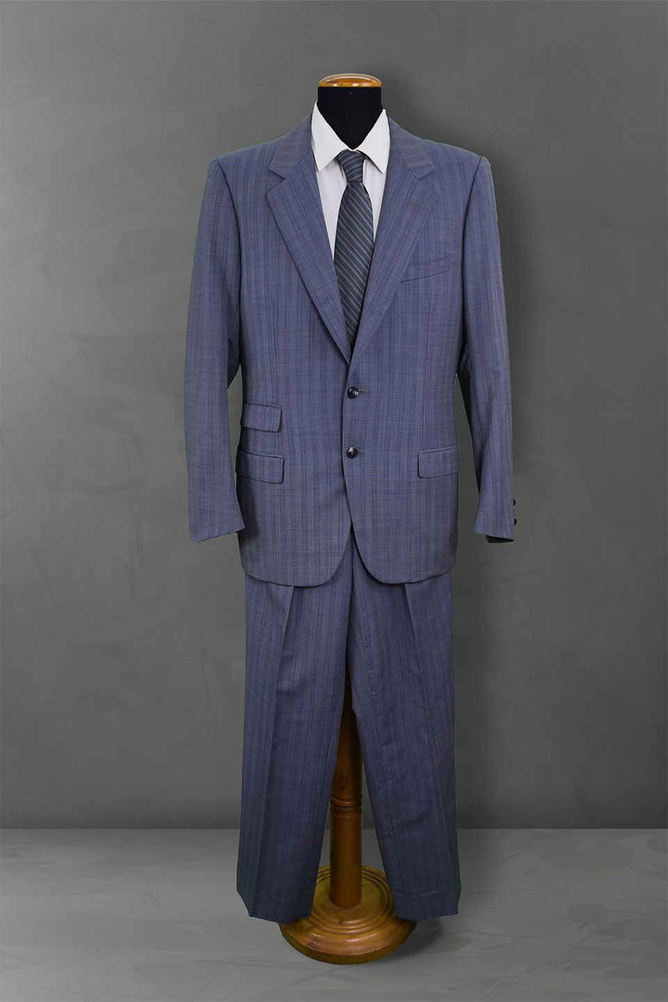 Costumi Russo - Sartoria per Cinema teatro e televisione - Noleggio e Realizzazione